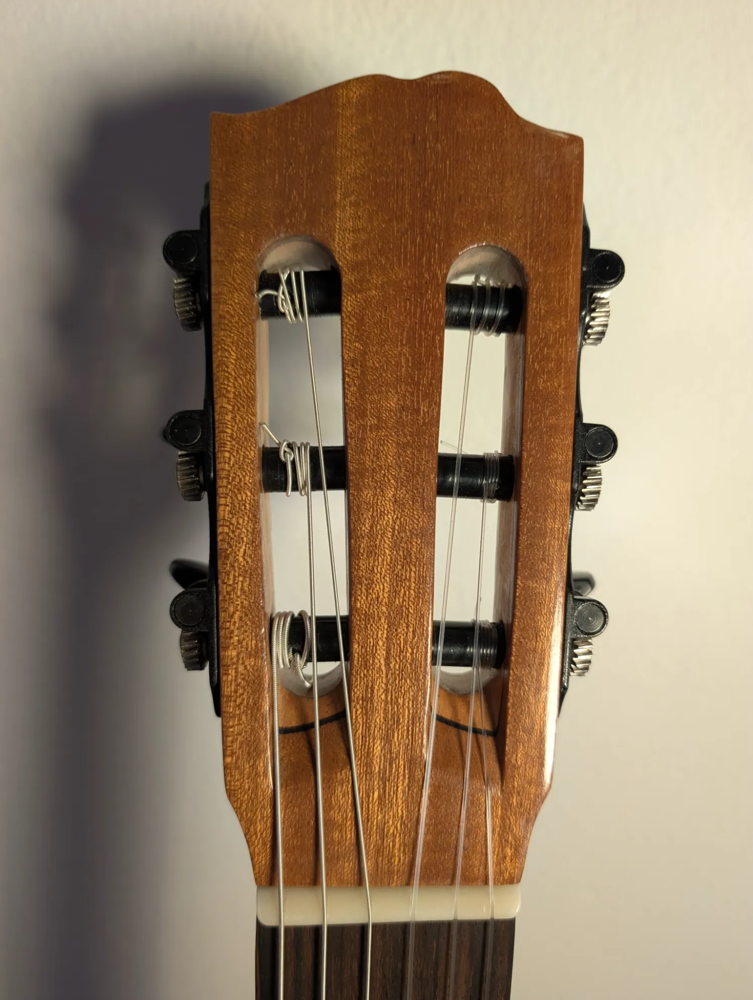 Asterion guitar handcrafted woodwork and French polish finish detail