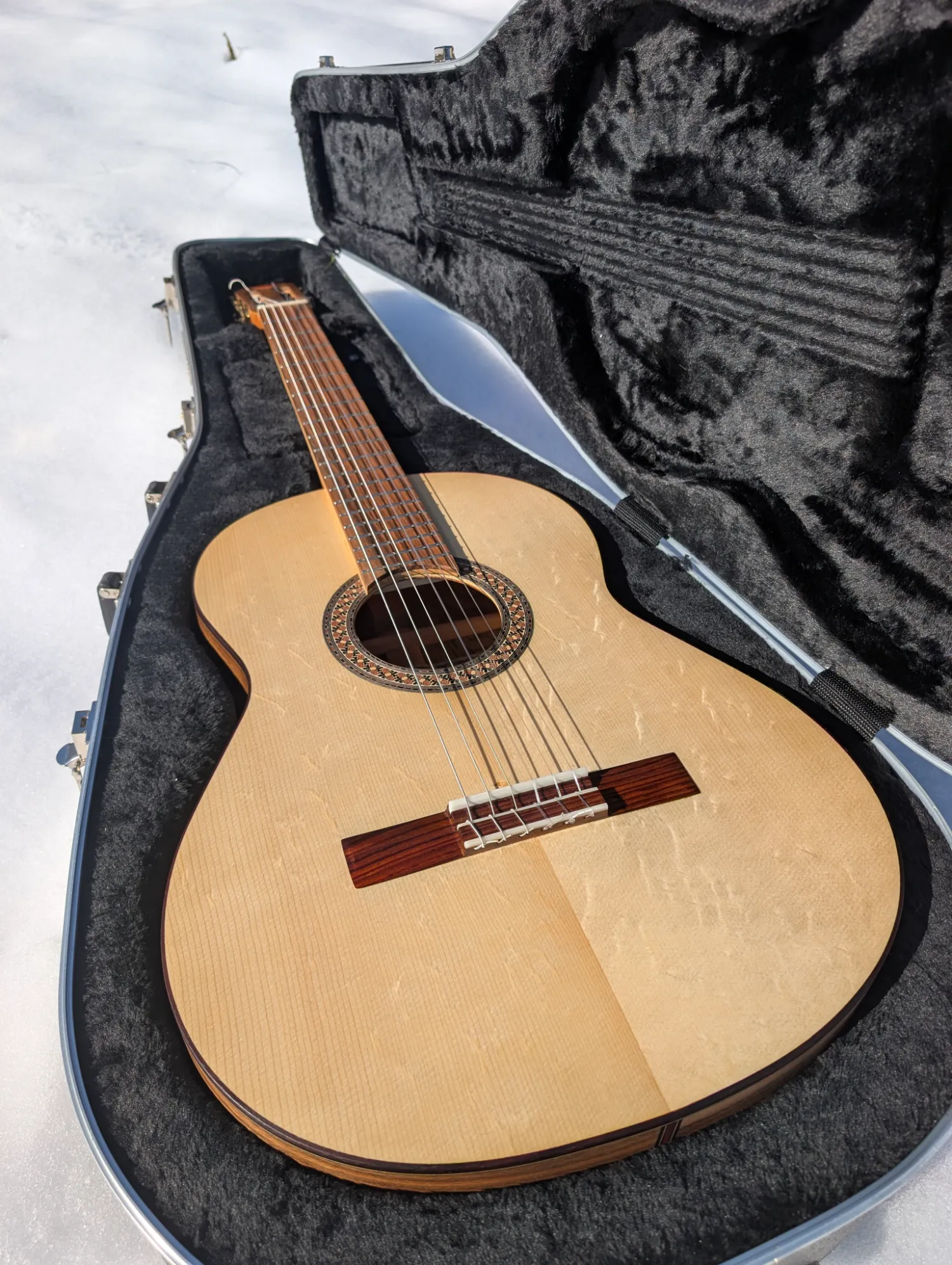 La Trentina classical guitar view 7