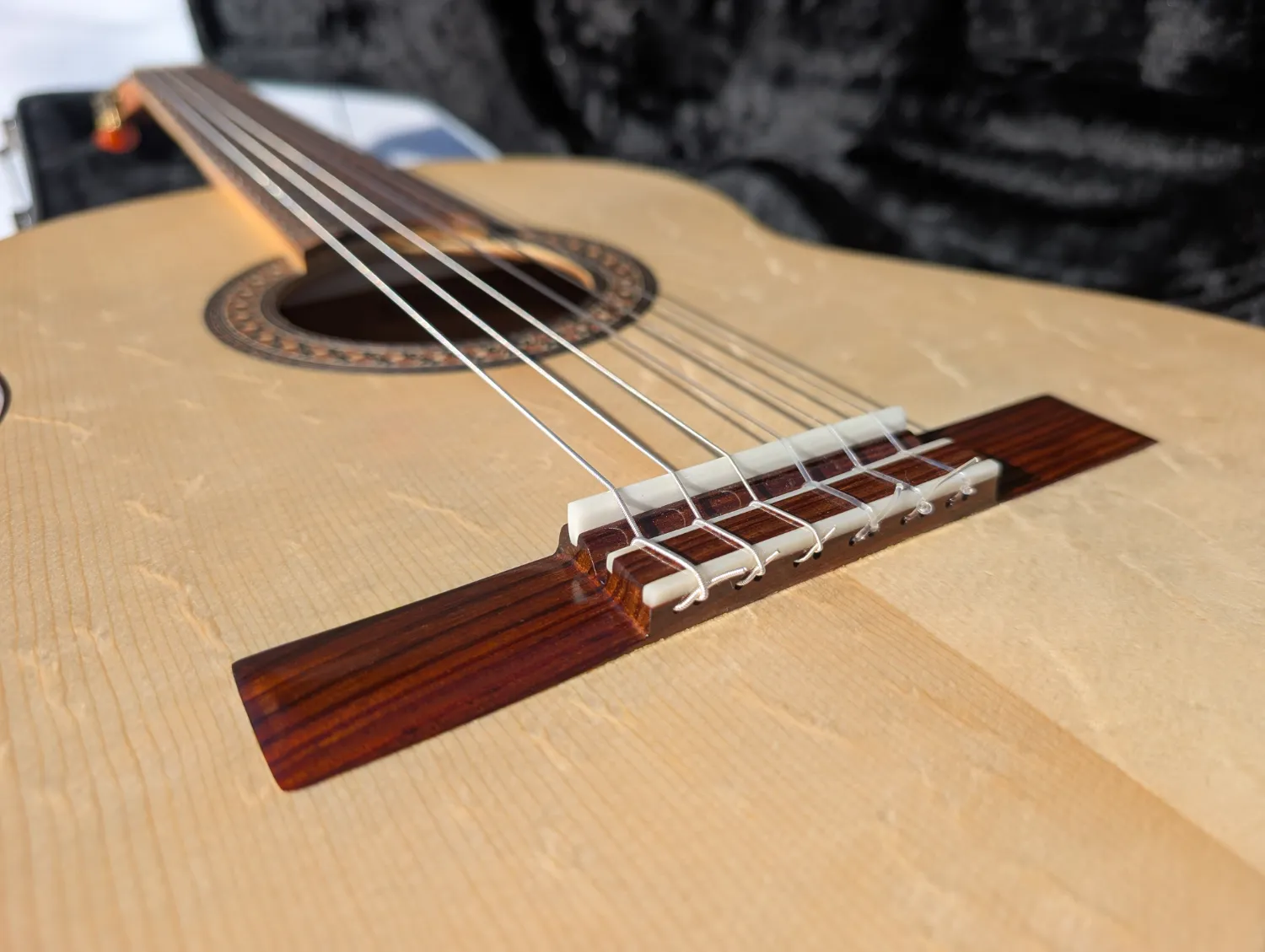 La Trentina classical guitar view 14