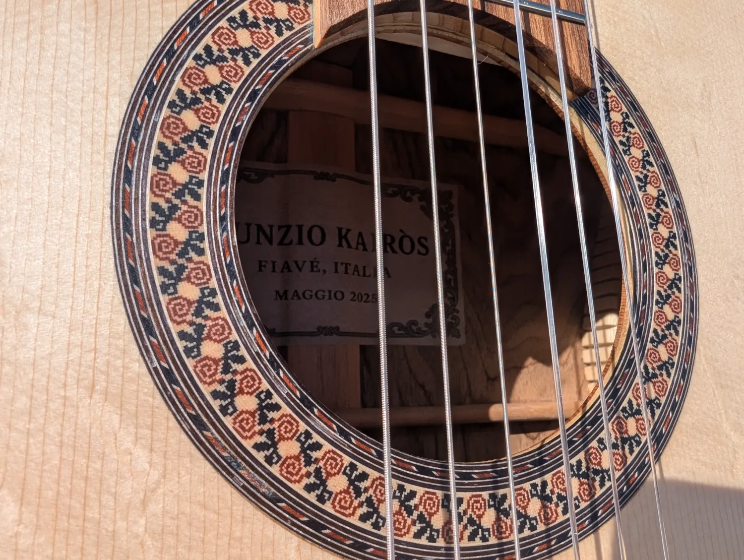 La Trentina classical guitar view 15