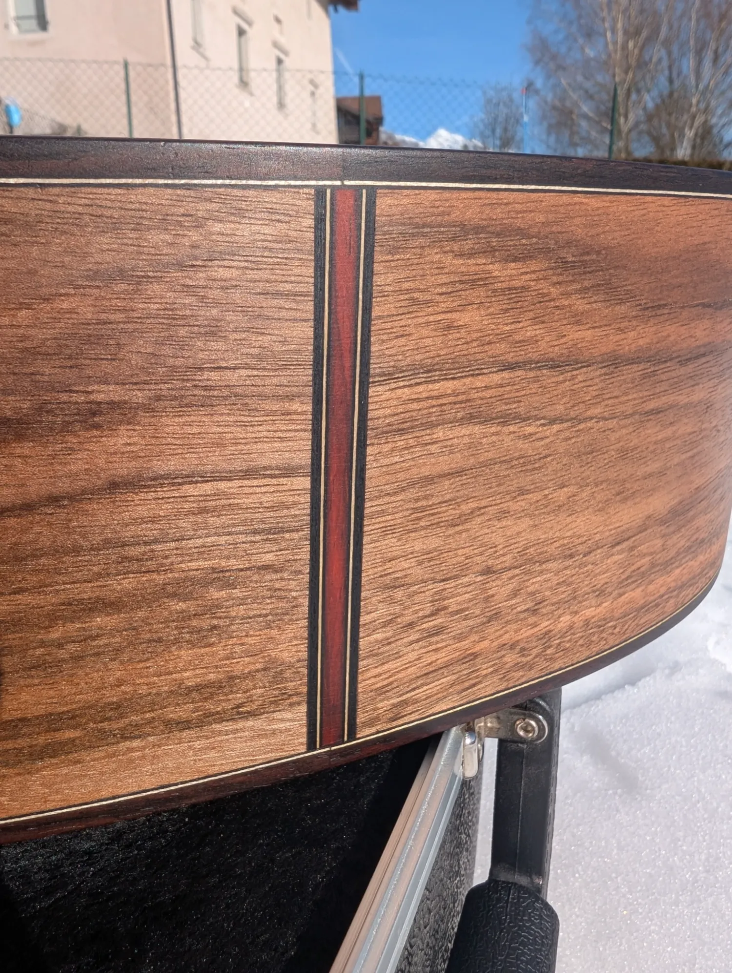 La Trentina classical guitar view 24