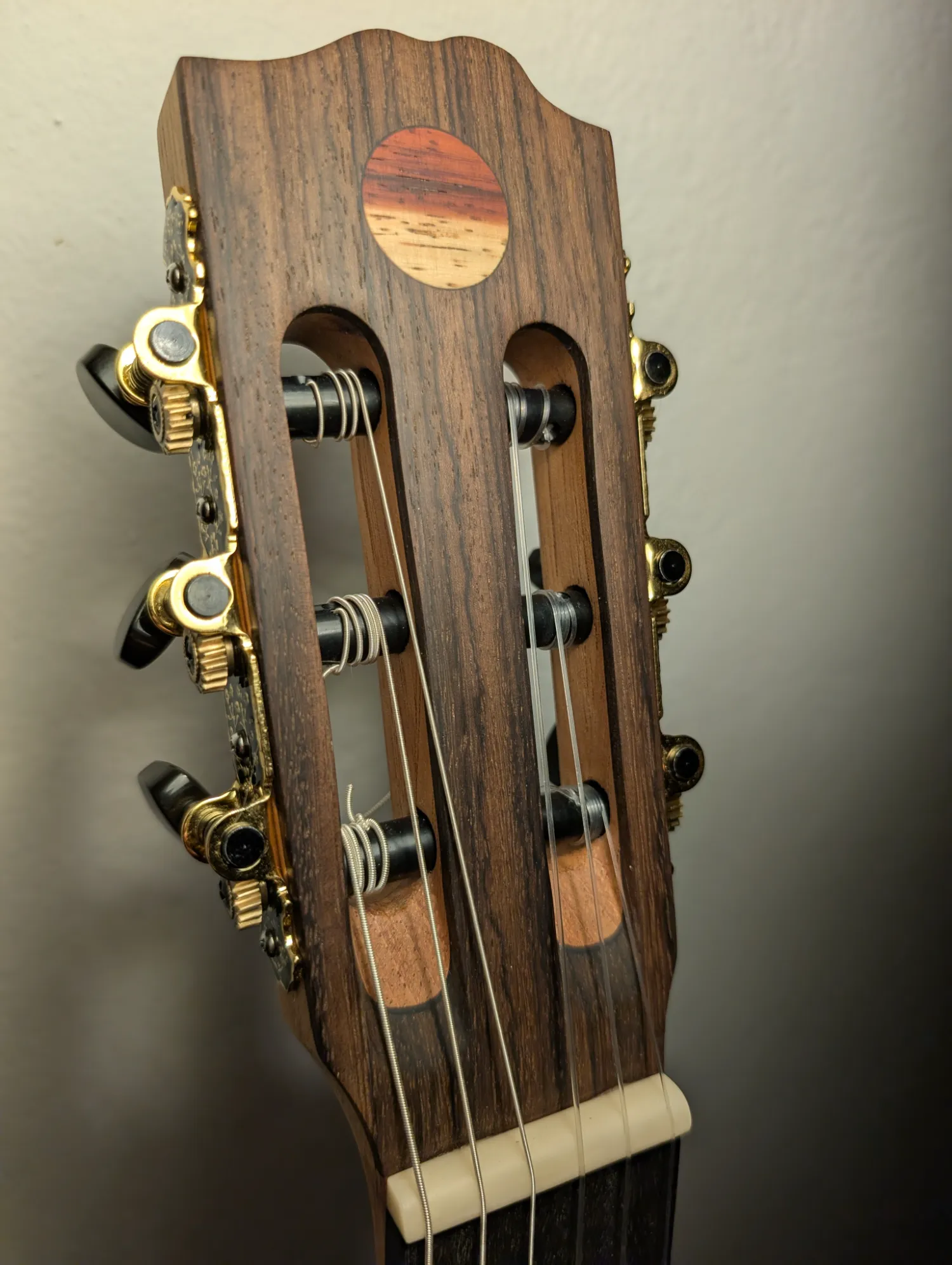 Ulysses concert guitar Indian Rosewood sides close-up