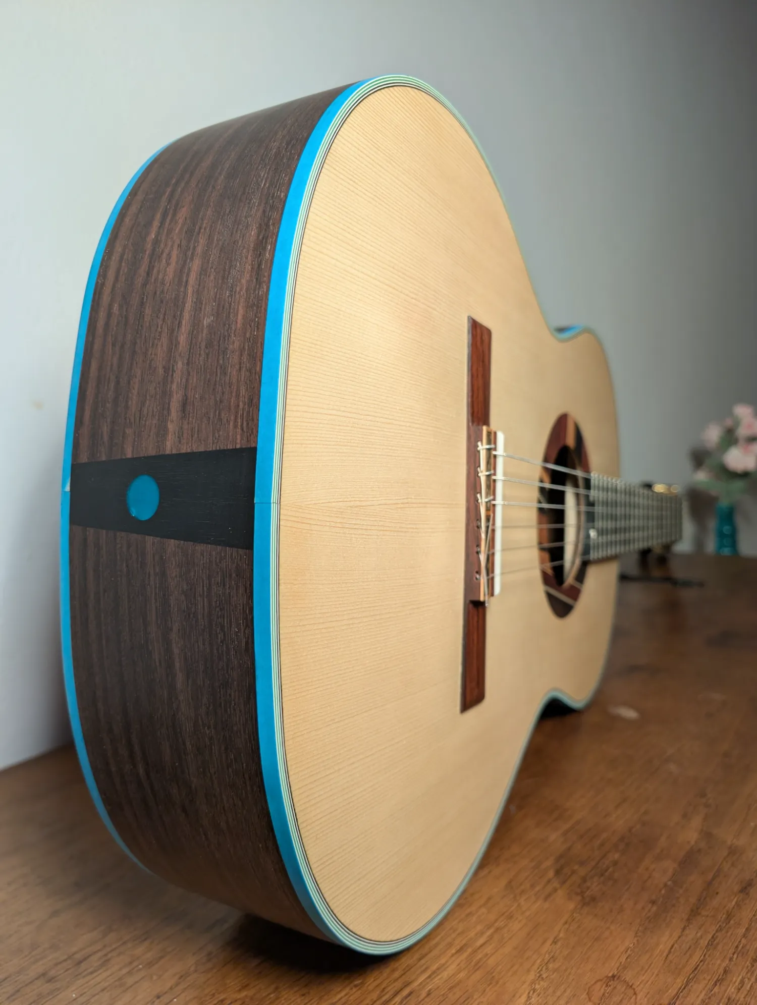 Ulysses handcrafted classical guitar Indian Rosewood back grain